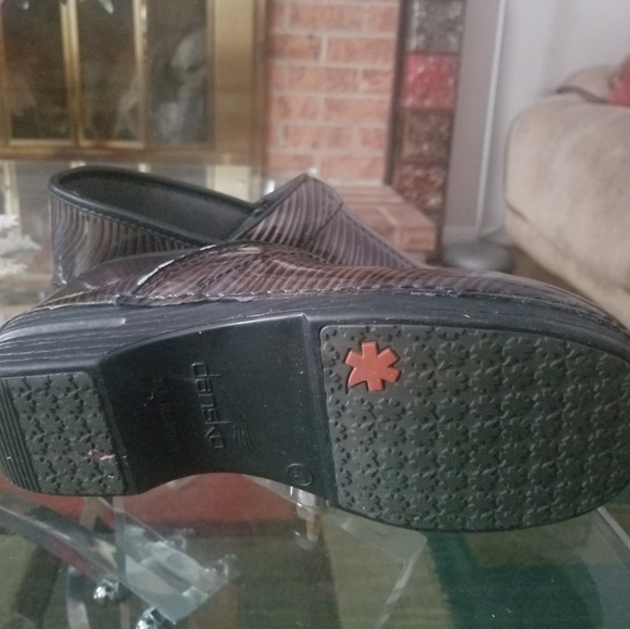 CLOGS - Picture 2 of 5